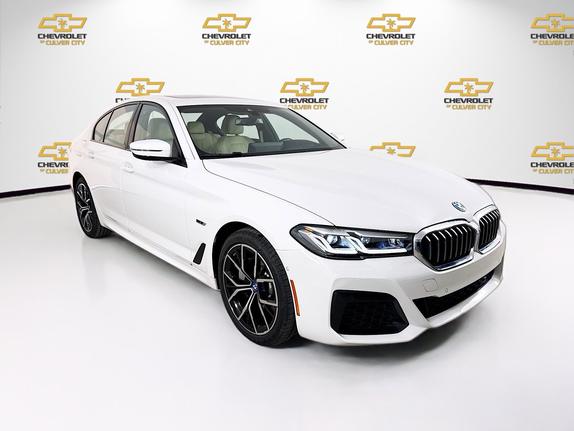 2023 BMW 5 Series 530e's photo