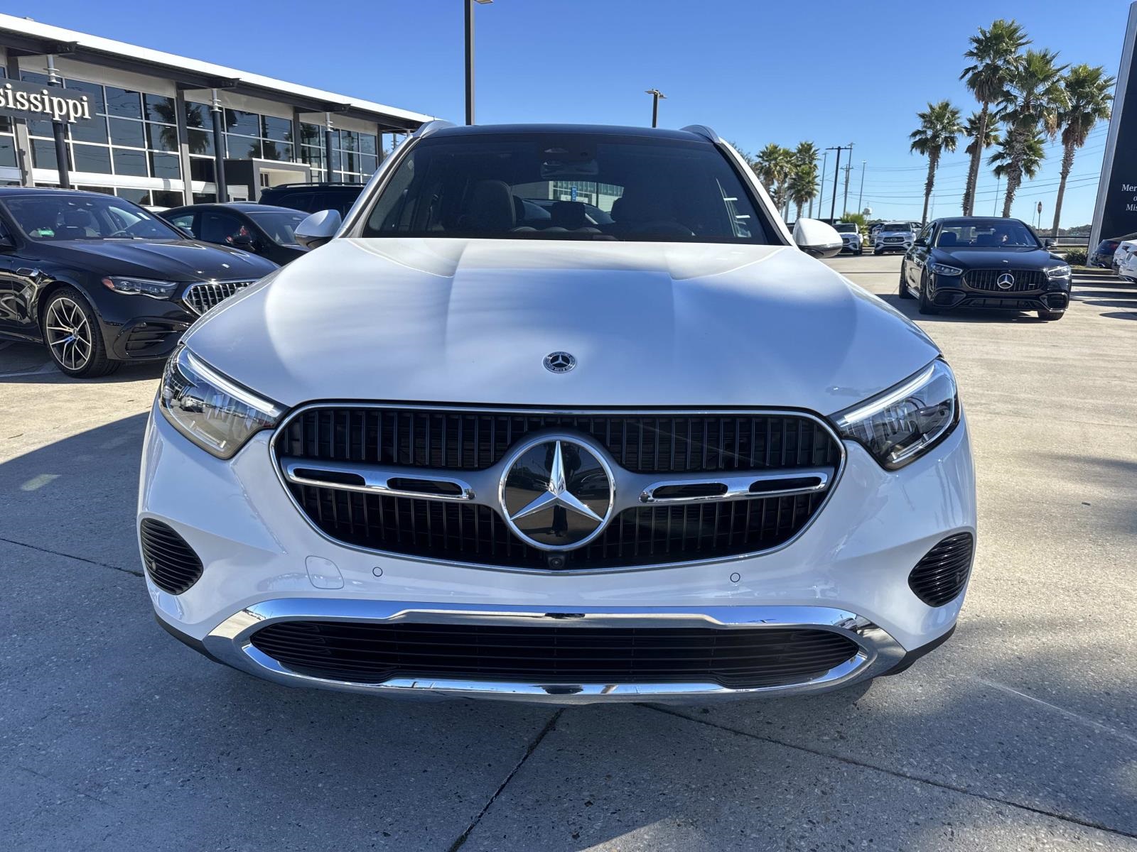 2026 Mercedes Benz GLC 300 4MATIC photo 2