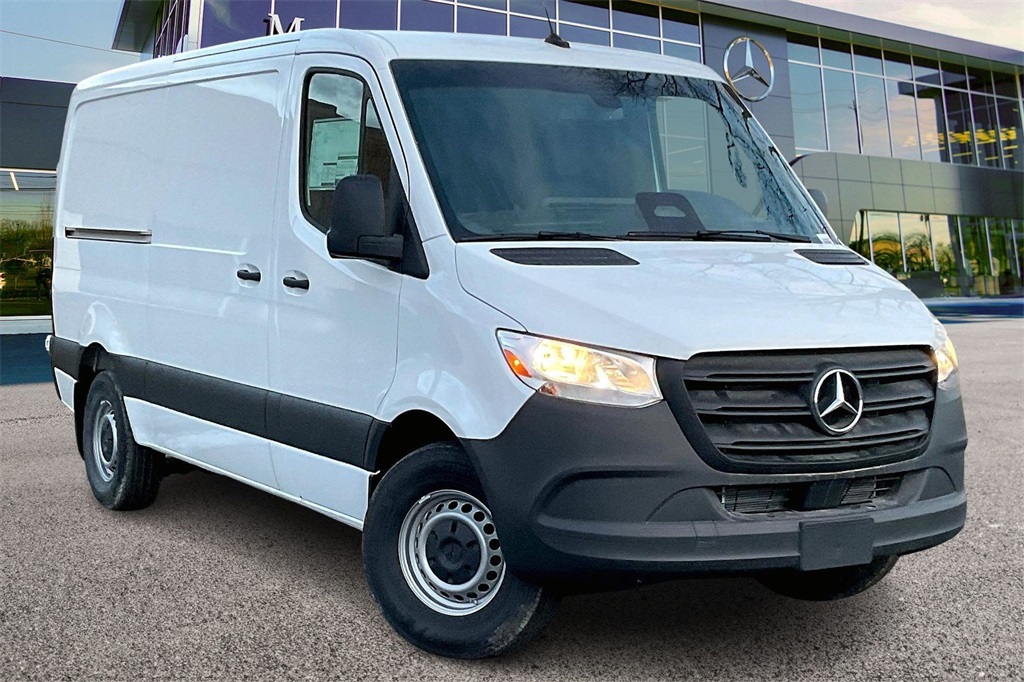 2025 Mercedes-Benz Sprinter Cargo Van Base's photo