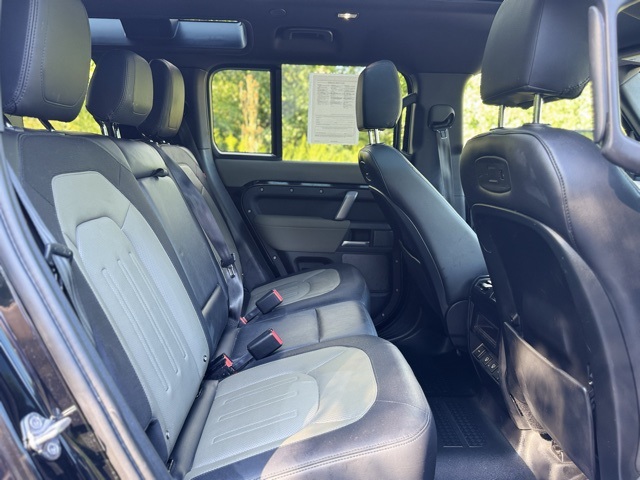 2022 Land Rover Defender 110 X-Dynamic SE photo 16