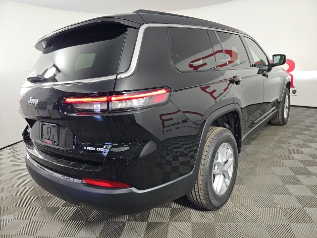 2025 Jeep Grand Cherokee Laredo X photo 6