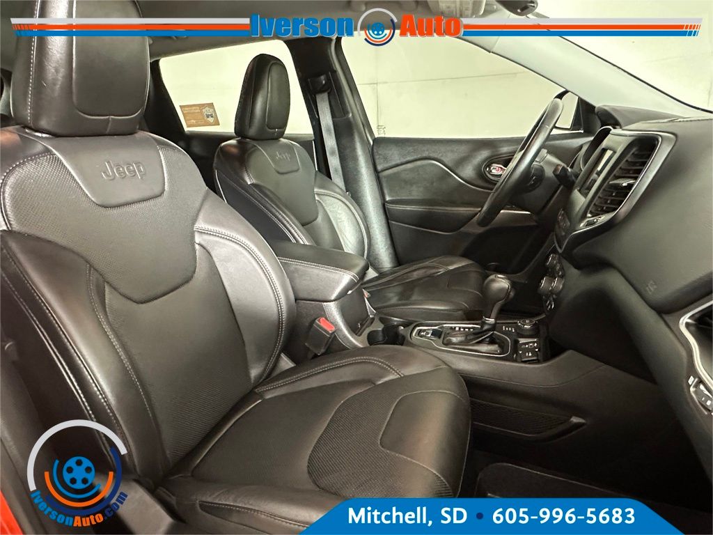 2021 Jeep Cherokee Latitude Lux photo 26