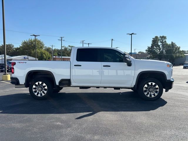 2023 Chevrolet Silverado 2500HD Custom photo 2