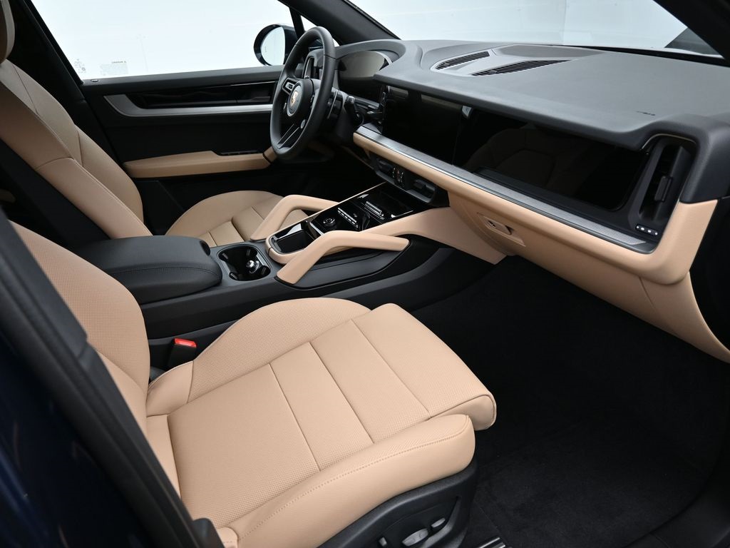 2026 Porsche Cayenne photo 9