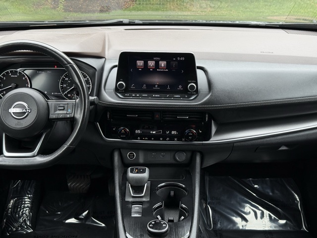 2023 Nissan Rogue SV photo 5