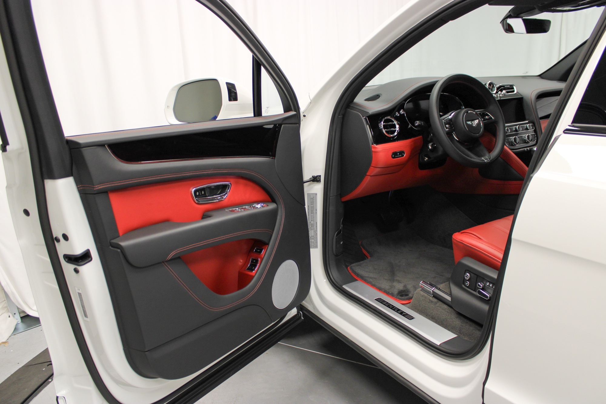 2024 Bentley Bentayga EWB photo 11