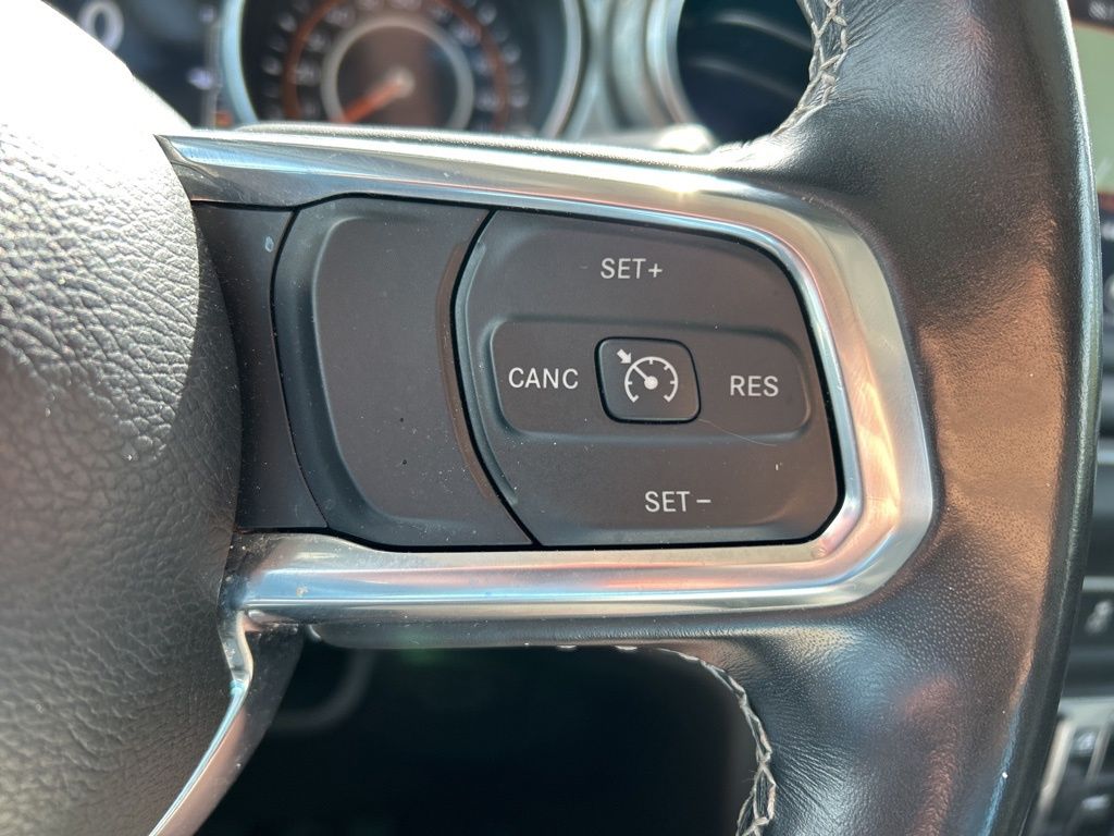 2022 Jeep Wrangler Unlimited Sahara photo 19