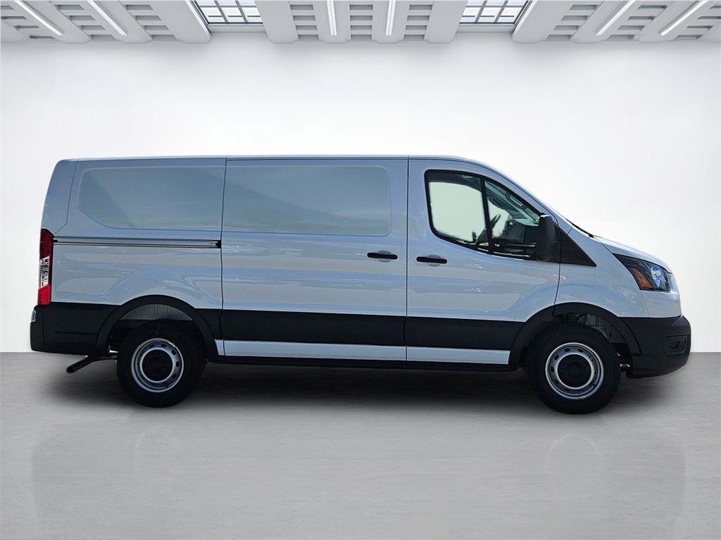 2025 Ford Transit photo 3