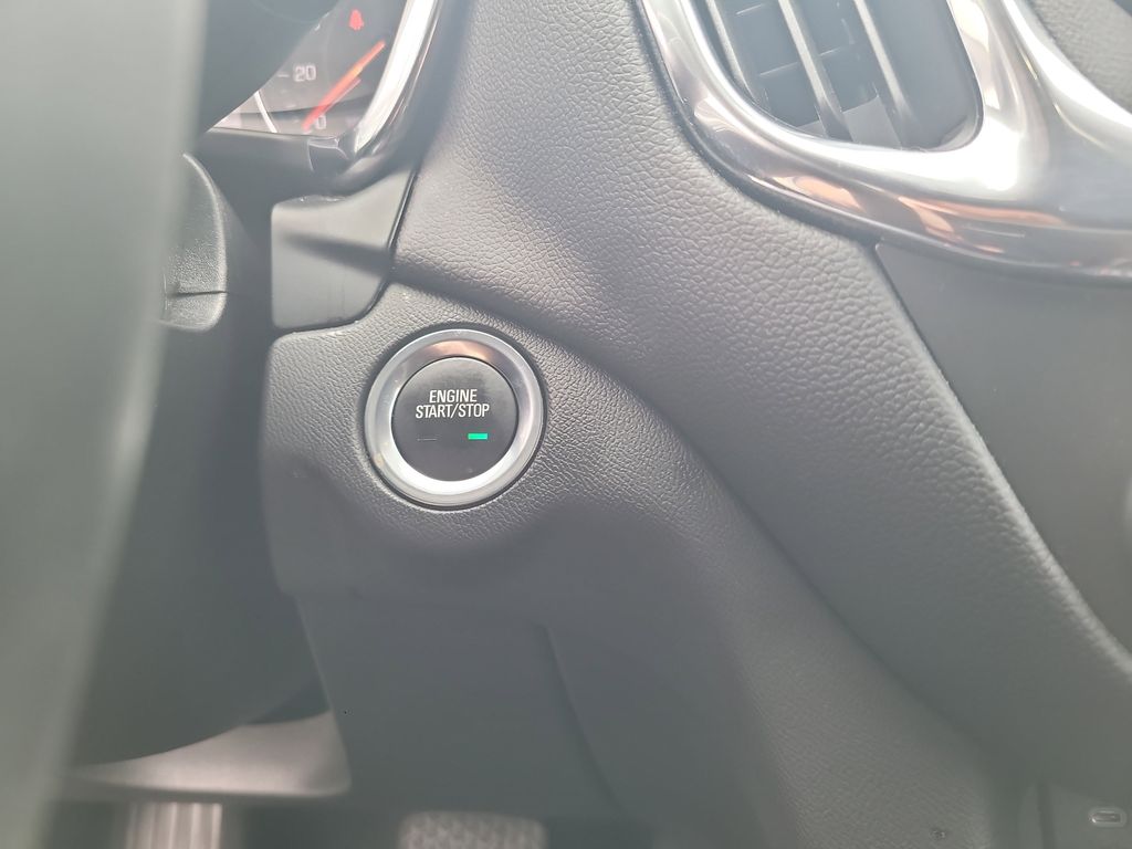 2024 Chevrolet Equinox LT photo 19