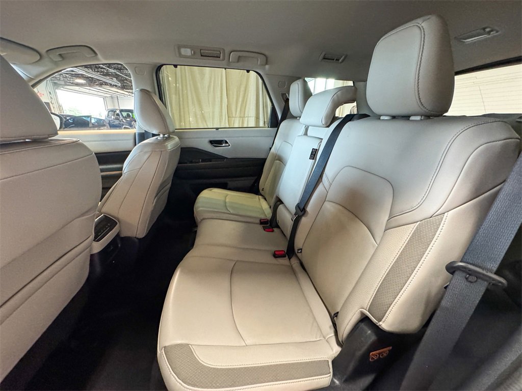 2022 Nissan Pathfinder SL photo 20