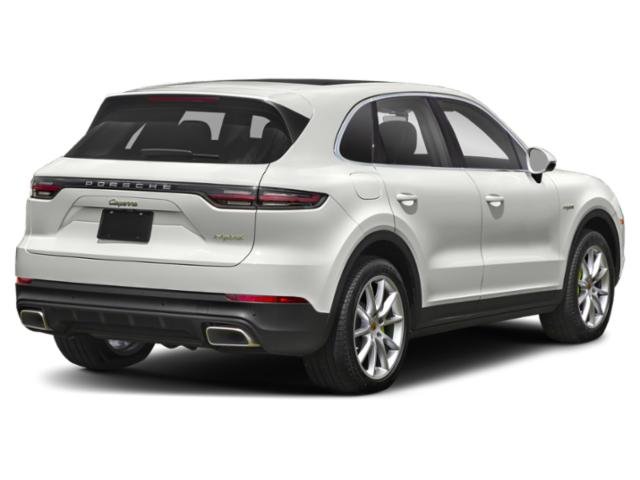 2022 Porsche Cayenne E-Hybrid photo 3