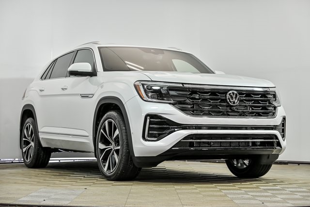 2026 Volkswagen Atlas Cross Sport SEL Premium R-LINE's photo