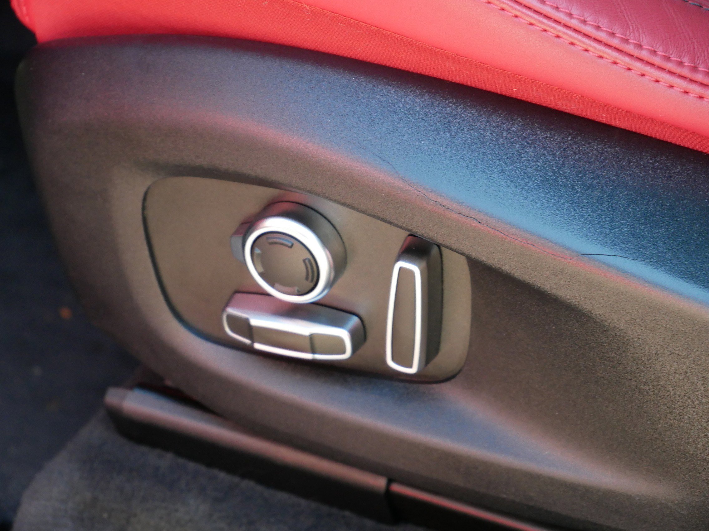 2023 Jaguar F-PACE SVR photo 15