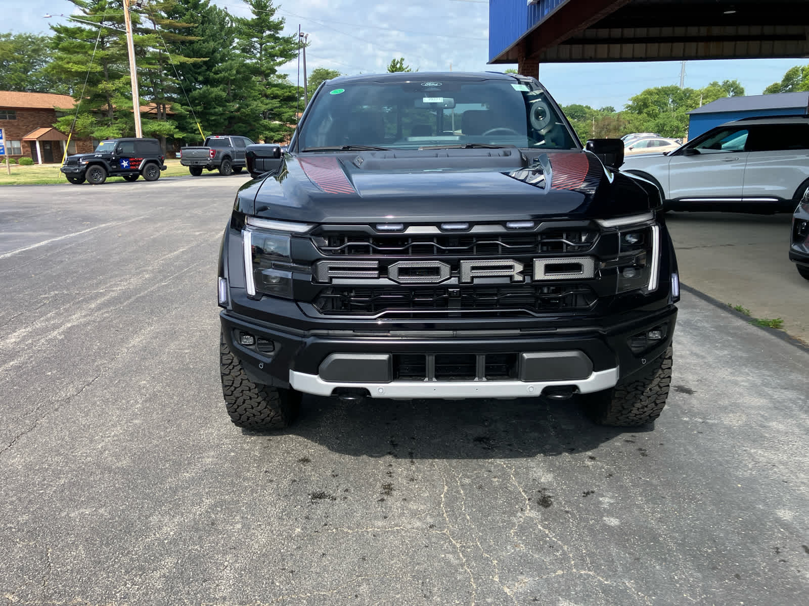 2025 Ford F-150 Raptor photo 3