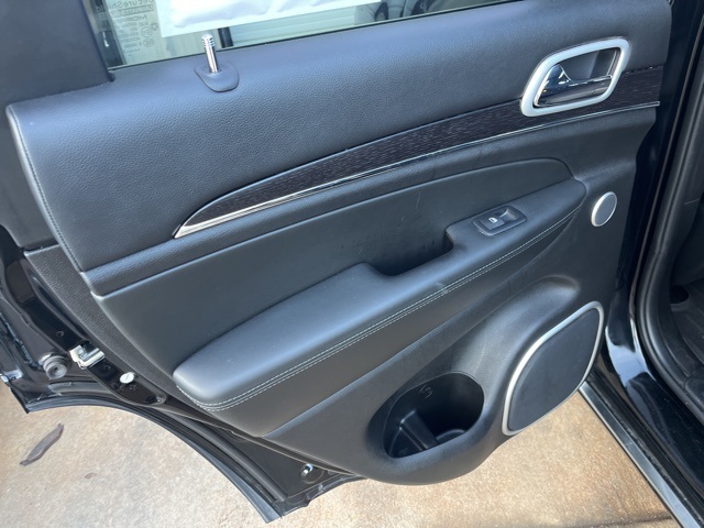 2020 Jeep Grand Cherokee Summit photo 4
