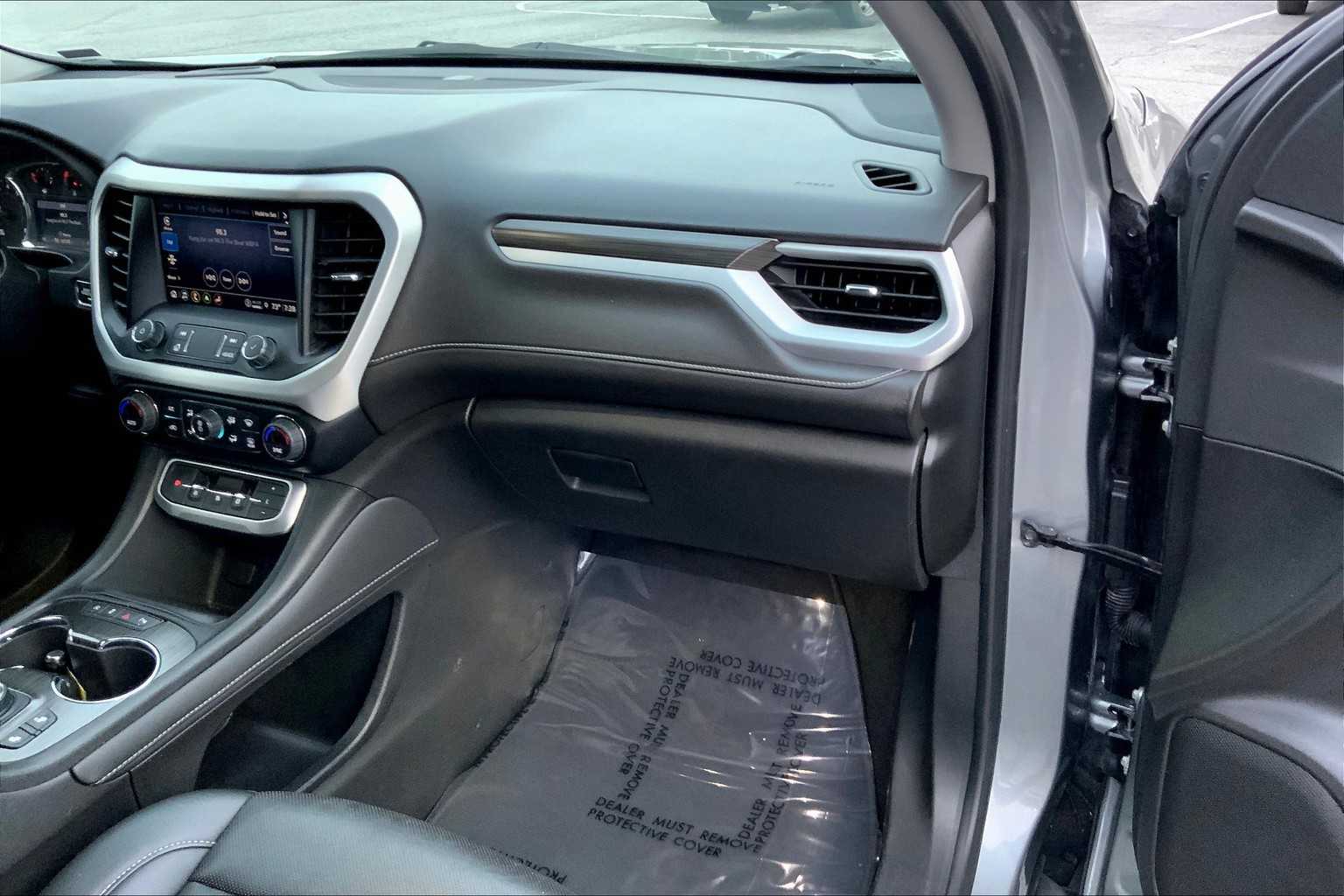 2023 Gmc Acadia SLT photo 17