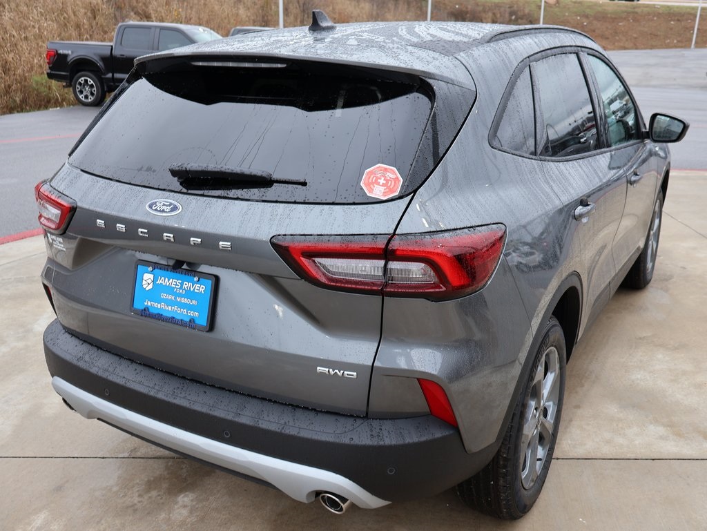 2026 Ford Escape ST-Line Select photo 2
