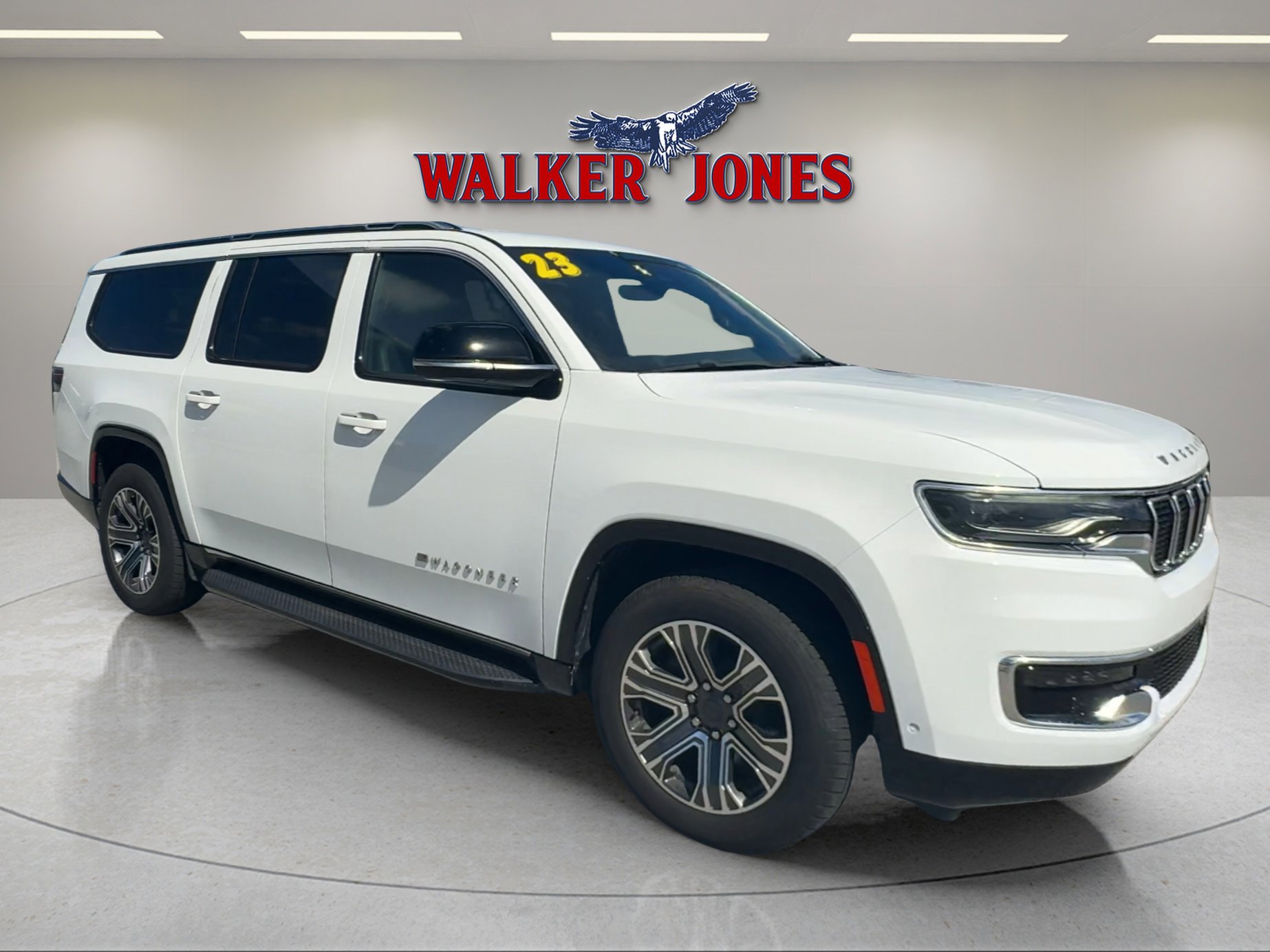 2023 Jeep Wagoneer L Series II's photo