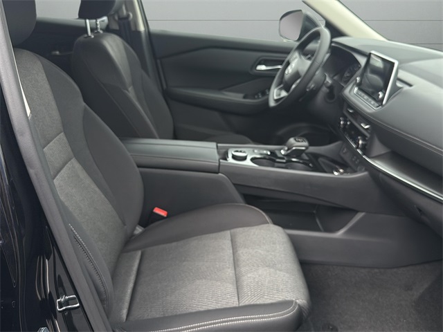 2026 Nissan Rogue SV photo 21