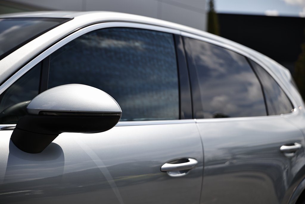 2022 Porsche Cayenne Base photo 13