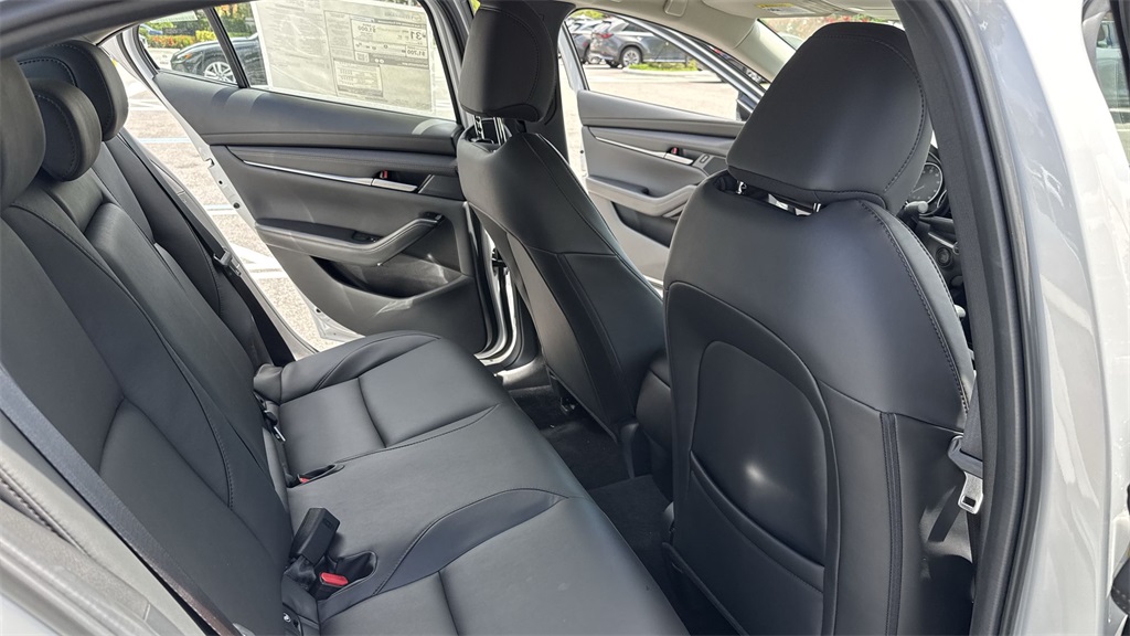 2025 Mazda Mazda3 2.5 Select Sport photo 33