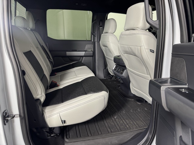 2025 Ford F-150 XLT photo 12