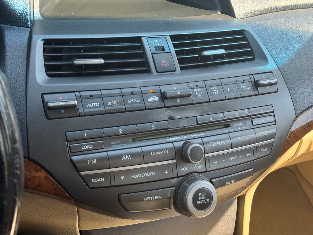 2011 Honda Accord EX-L photo 27