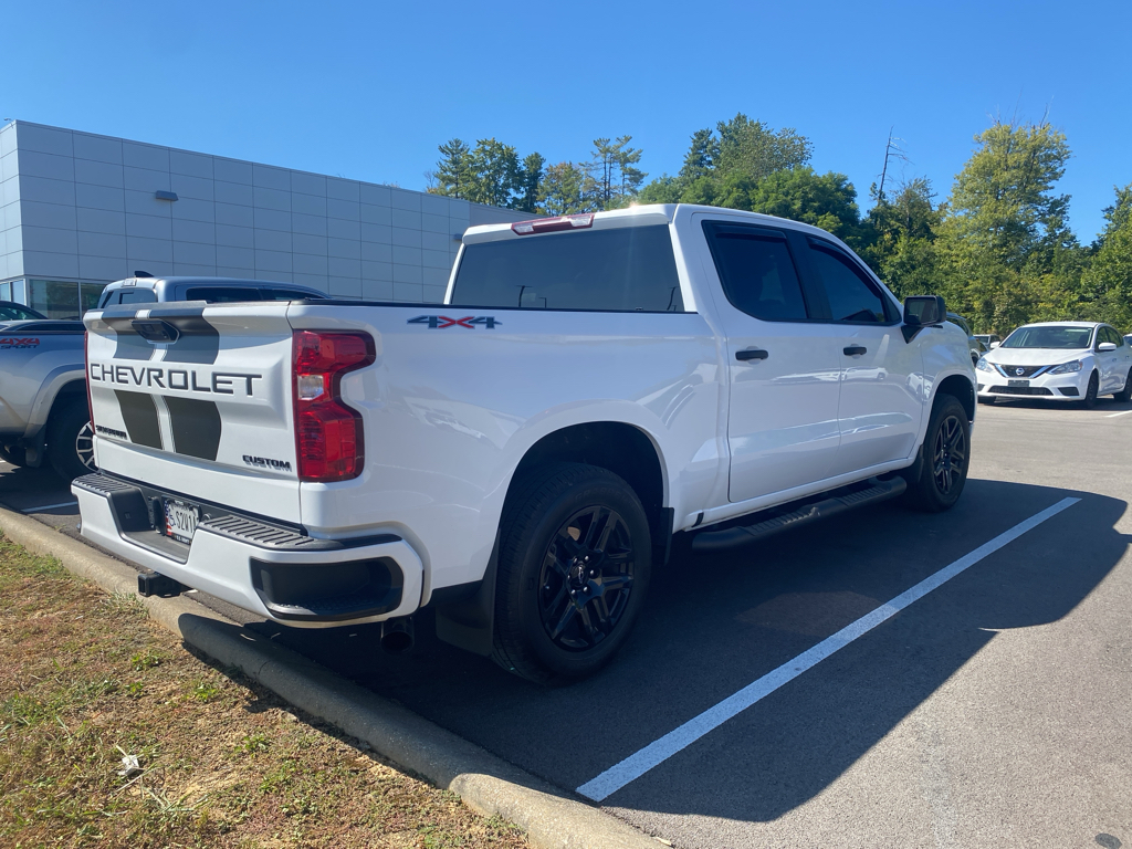 2024 Chevrolet Silverado 1500 Custom photo 4