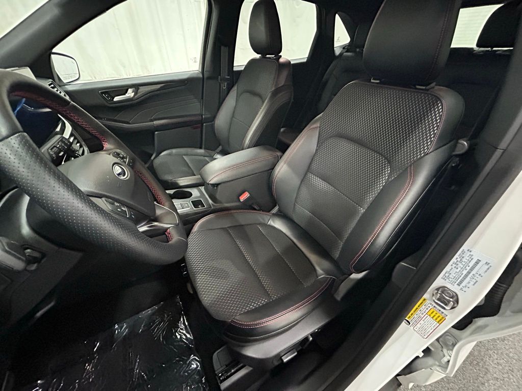 2024 Ford Escape ST-Line Select photo 15