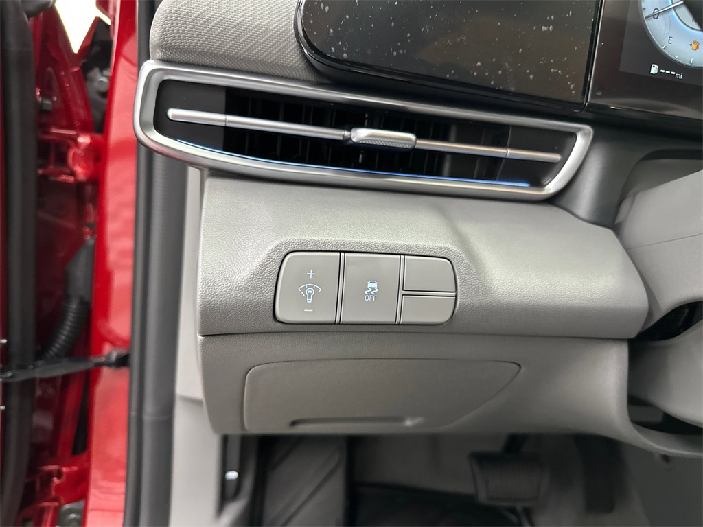 2025 Hyundai Elantra SEL Convenience photo 31