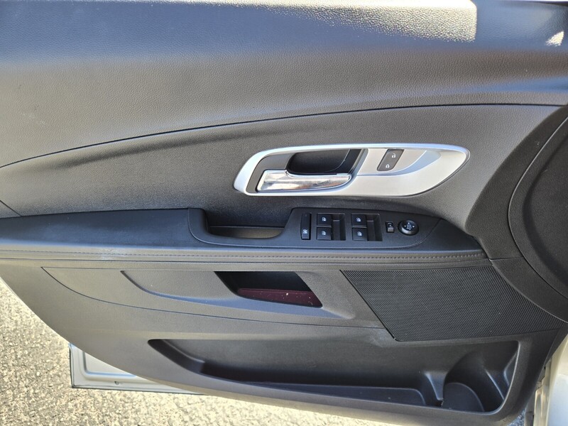 2014 Chevrolet Equinox LS photo 14