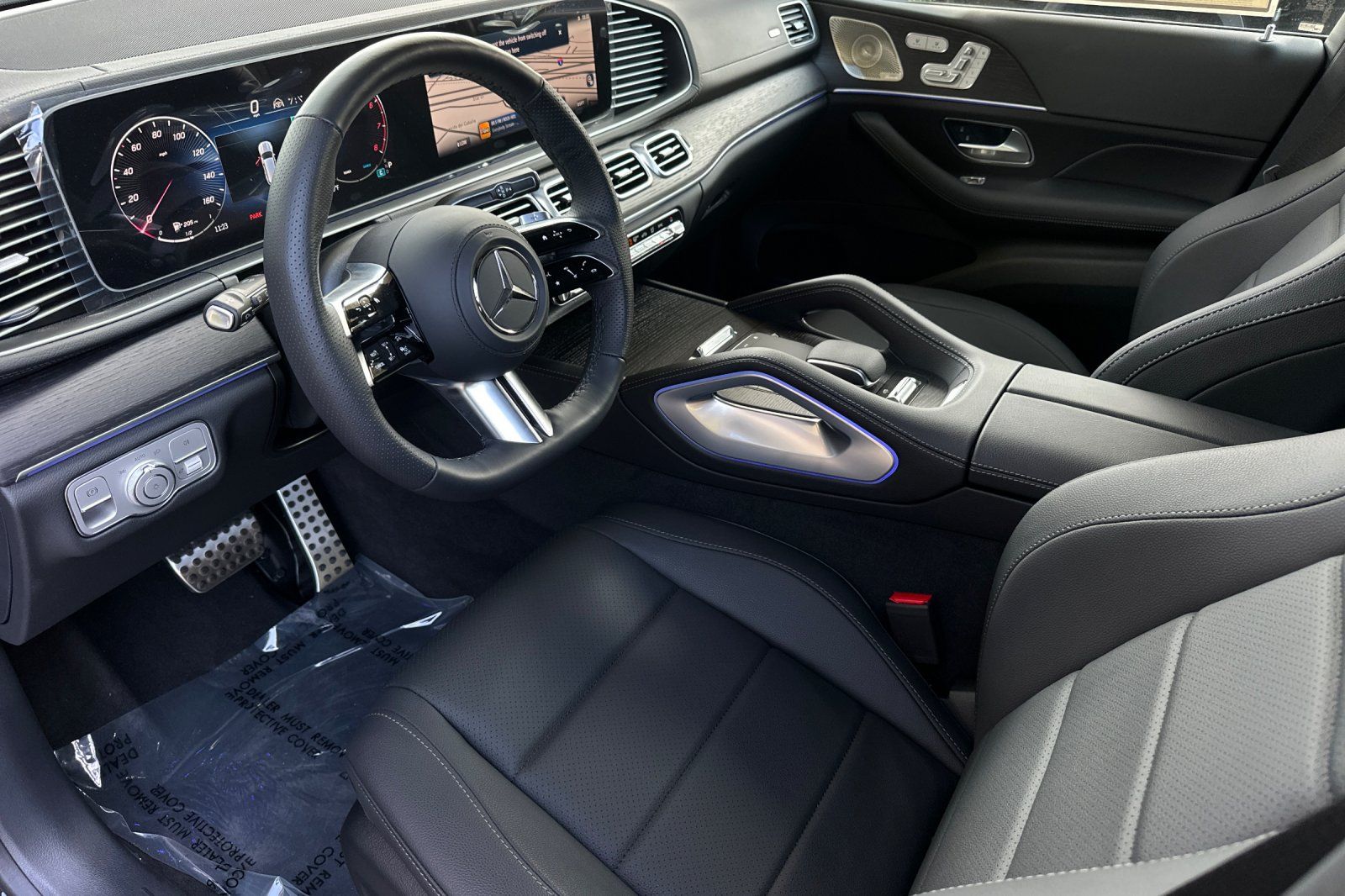 2025 Mercedes Benz GLS 450 4MATIC photo 9