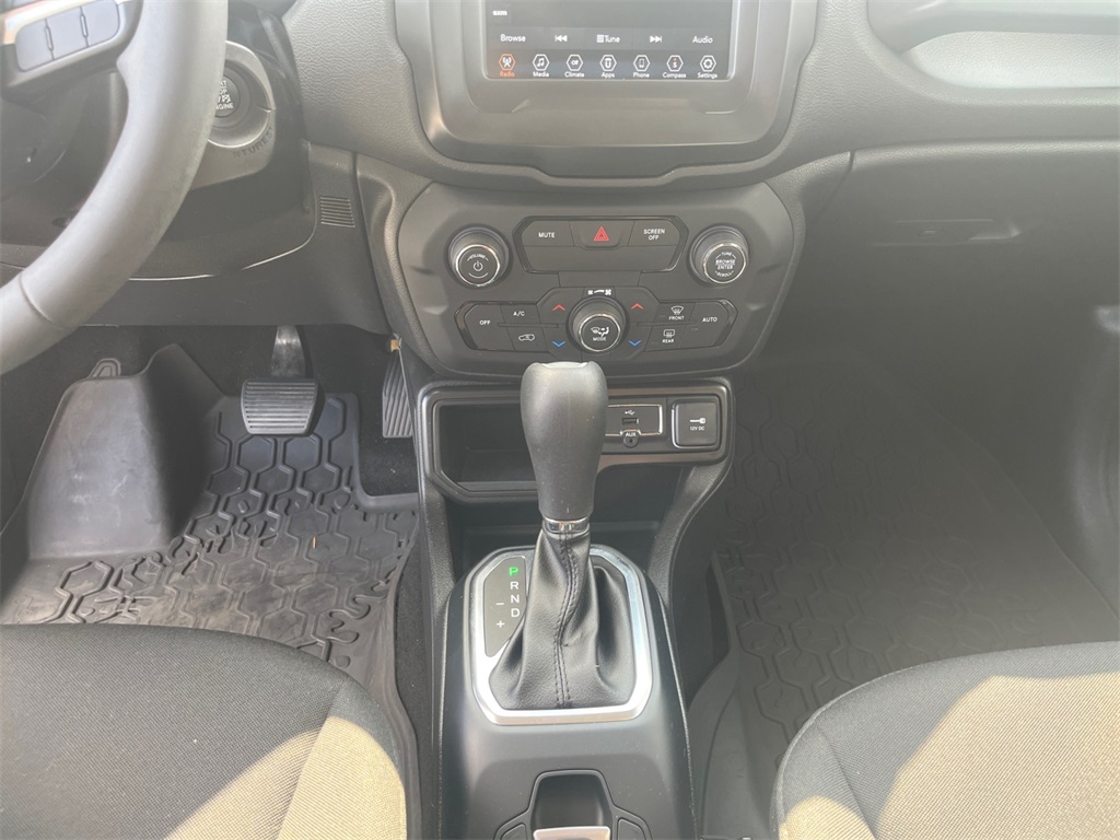 2018 Jeep Renegade Latitude North Edition photo 15
