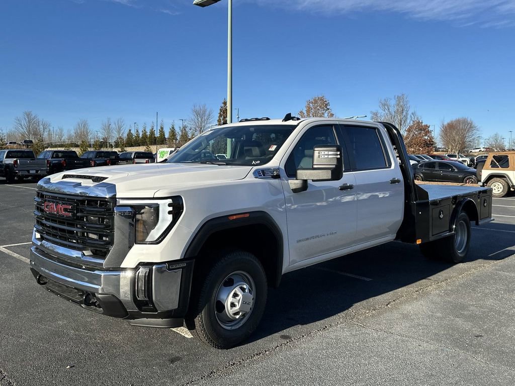 2025 Gmc Sierra 3500 HD Pro photo 3