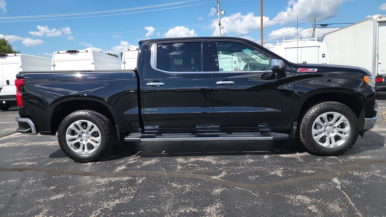 2023 Chevrolet Silverado 1500 LTZ photo 9
