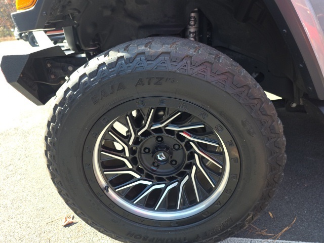 2021 Jeep Gladiator Overland photo 2