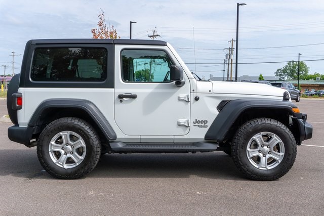 2020 Jeep Wrangler Sport S photo 4