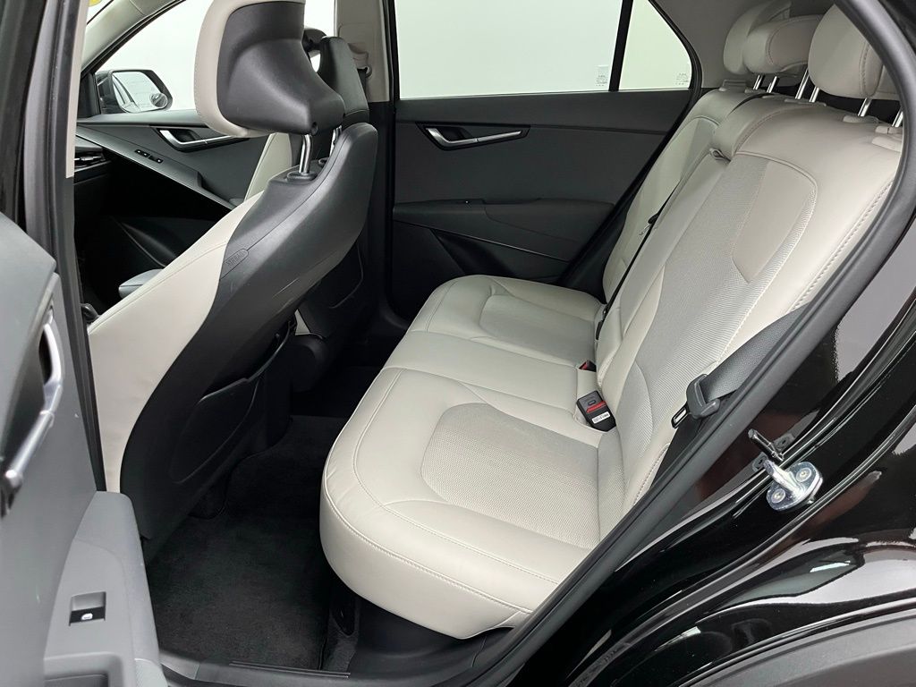 2023 Kia Niro EX photo 28