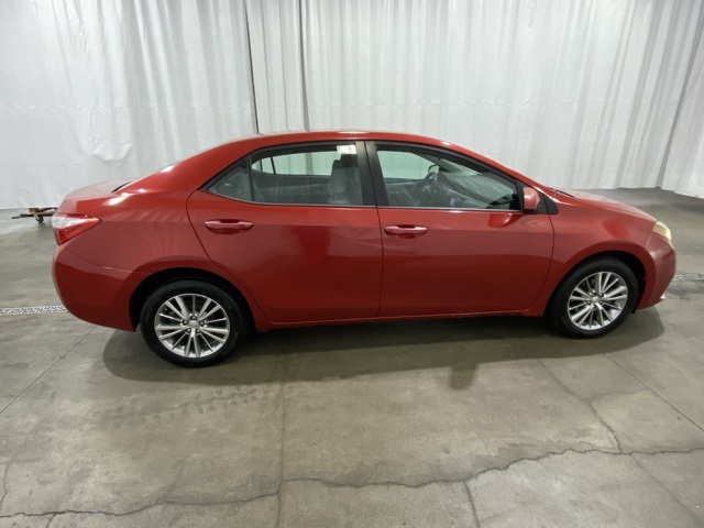 Used 2015 Toyota Corolla LE Plus with VIN 5YFBURHE1FP229111 for sale in Grants Pass, OR