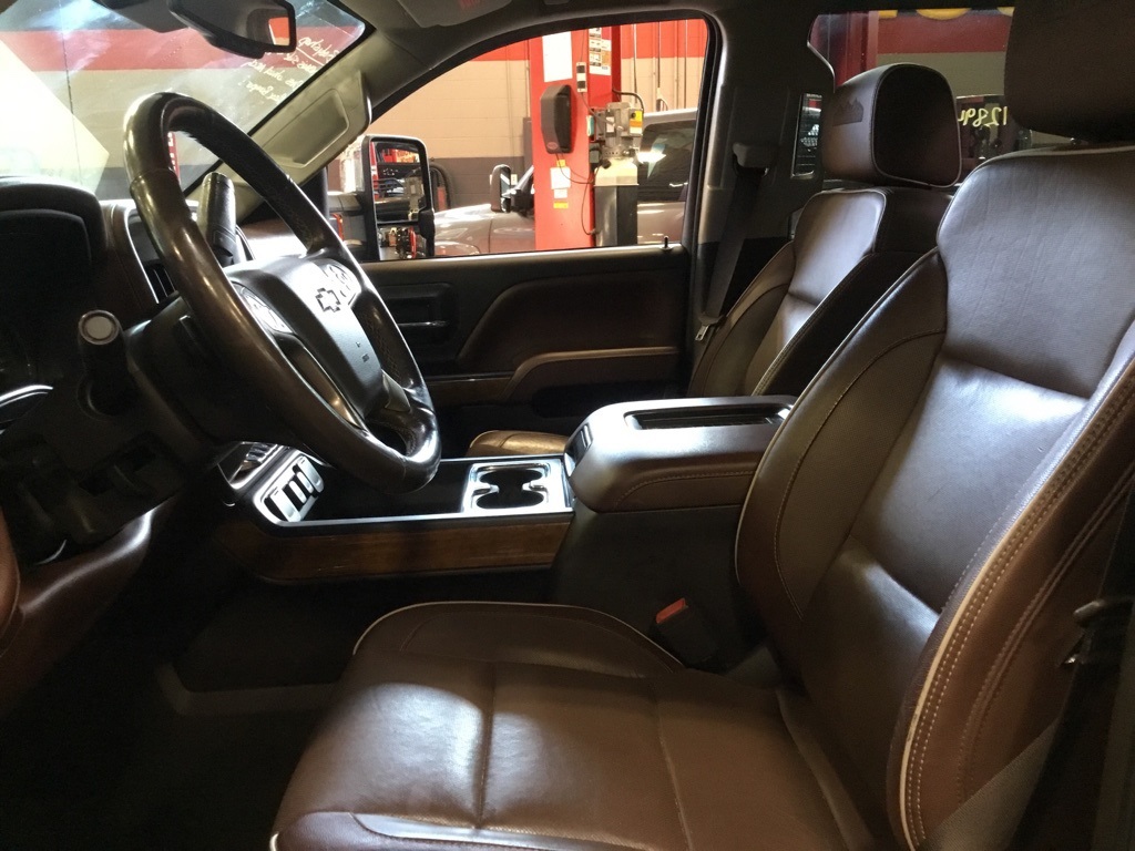 2016 Chevrolet Silverado 3500HD High Country photo 4