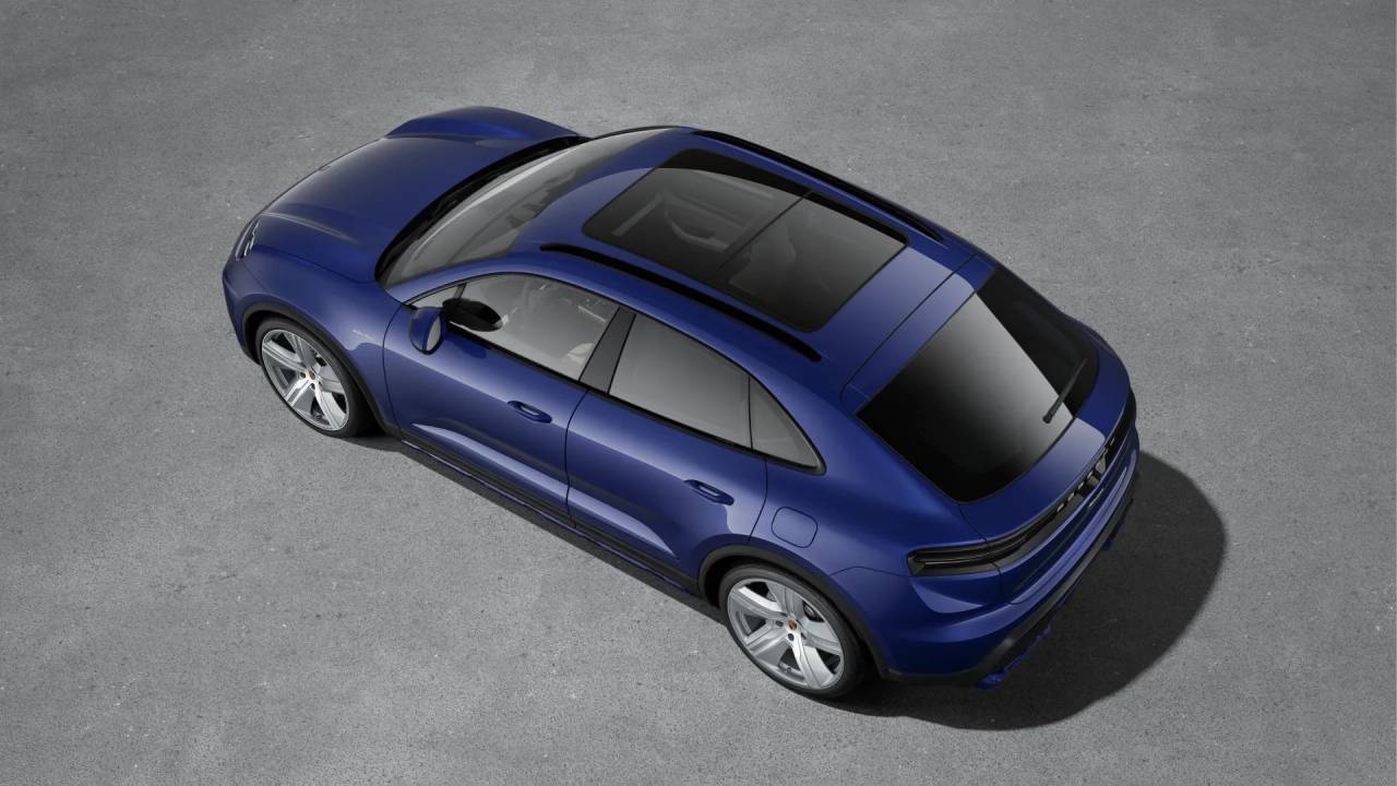 2025 Porsche Macan Electric photo 4