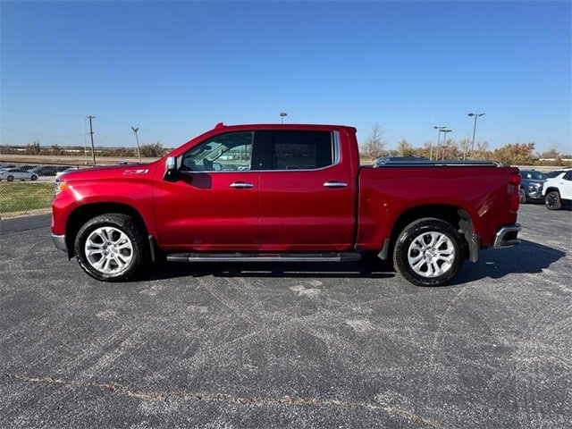 2022 Chevrolet Silverado 1500 LTZ photo 2