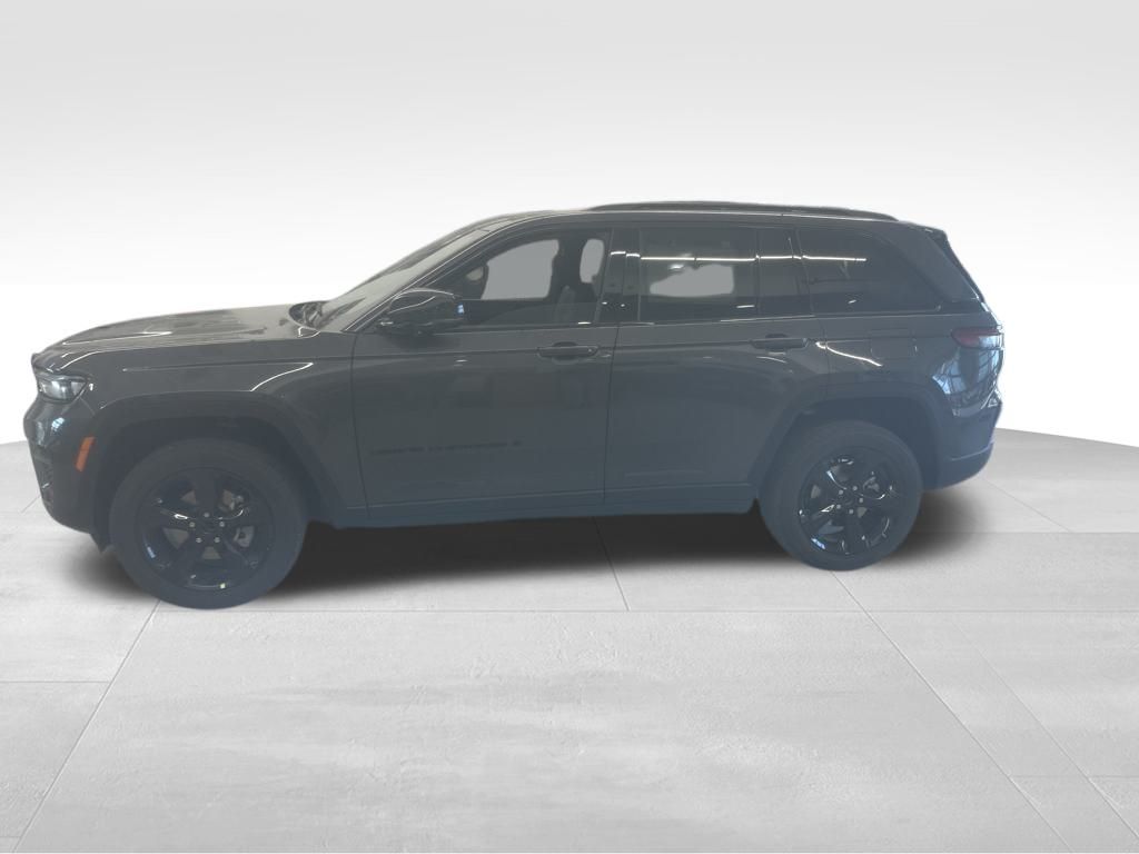 2025 Jeep Grand Cherokee Altitude X photo 4