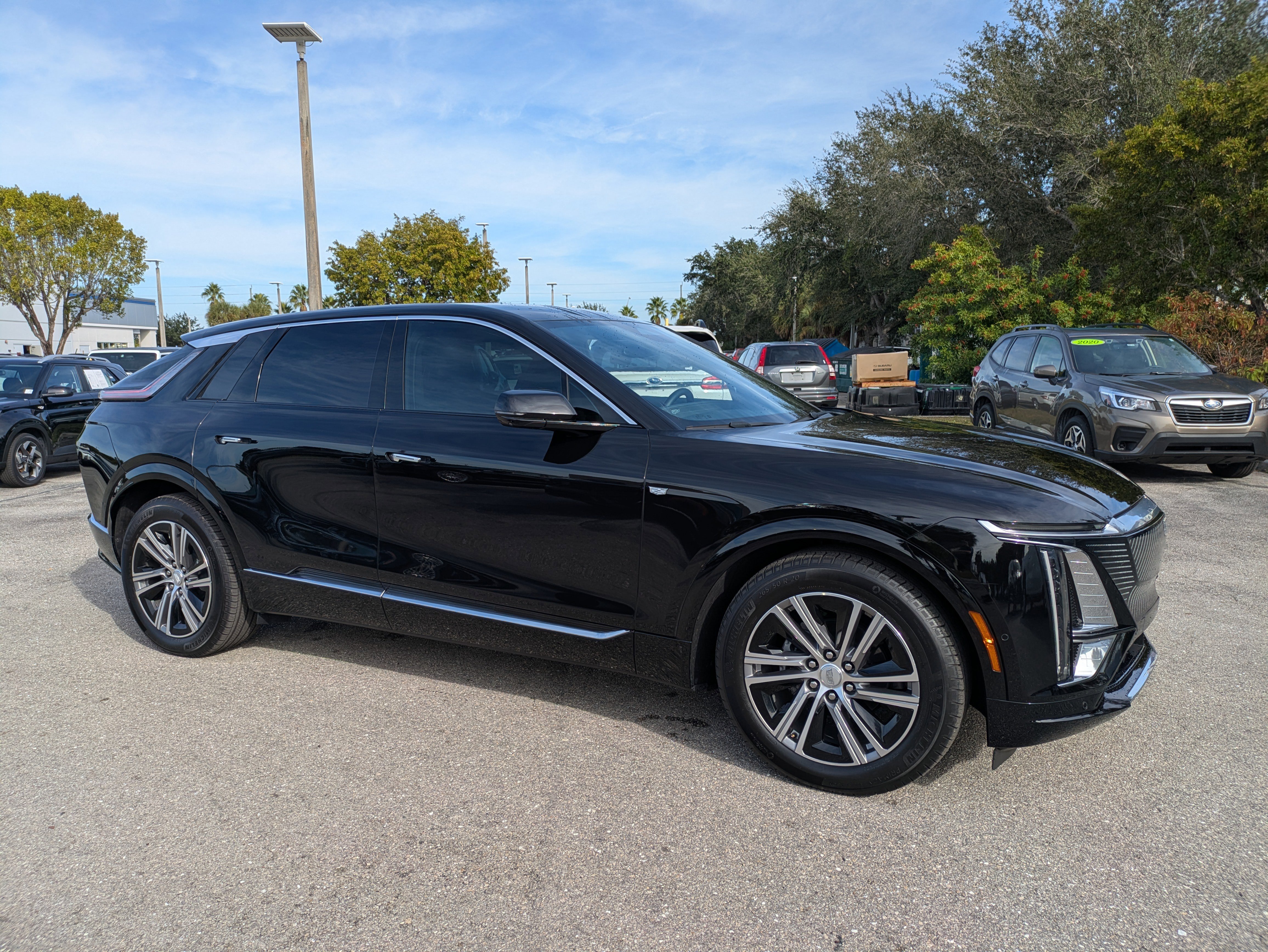 2025 Cadillac LYRIQ Luxury 1's photo