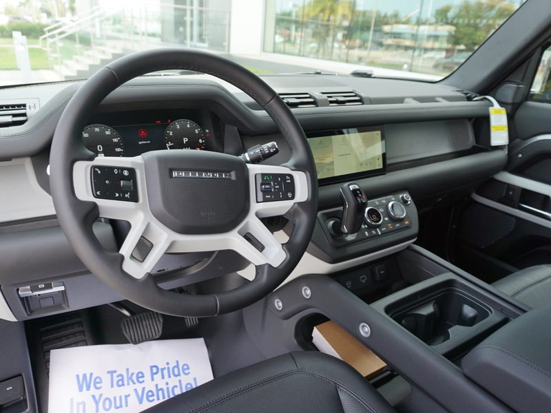 New 2024 Land Rover Defender 90 S 2 Door SUV in Metairie L256538