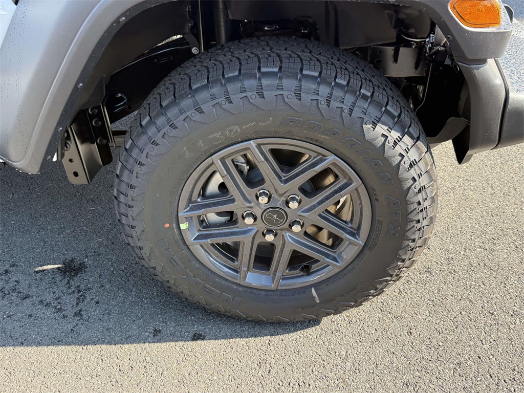 2025 Jeep Wrangler Sport S photo 12