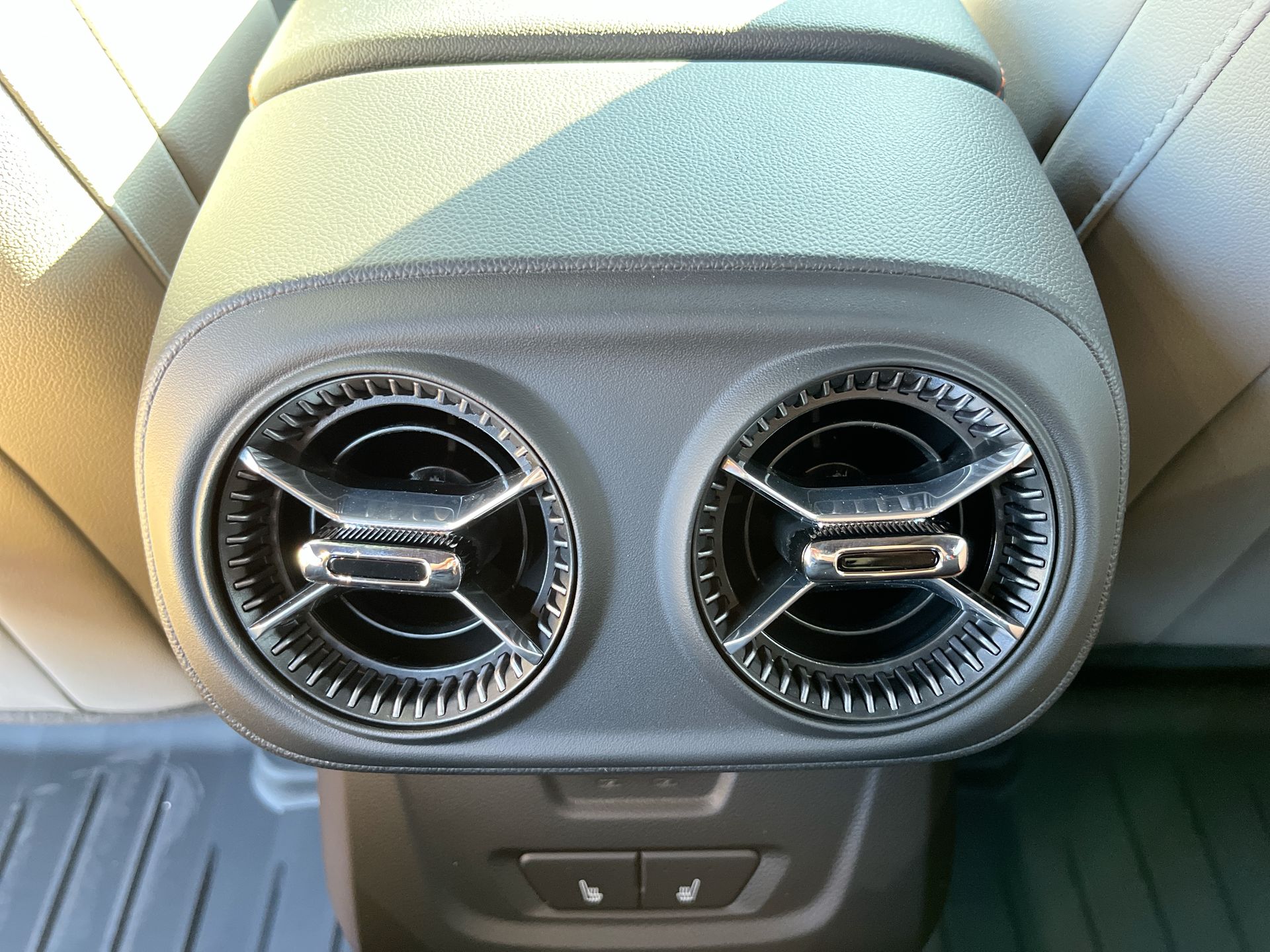 2026 Chevrolet Blazer EV photo 21