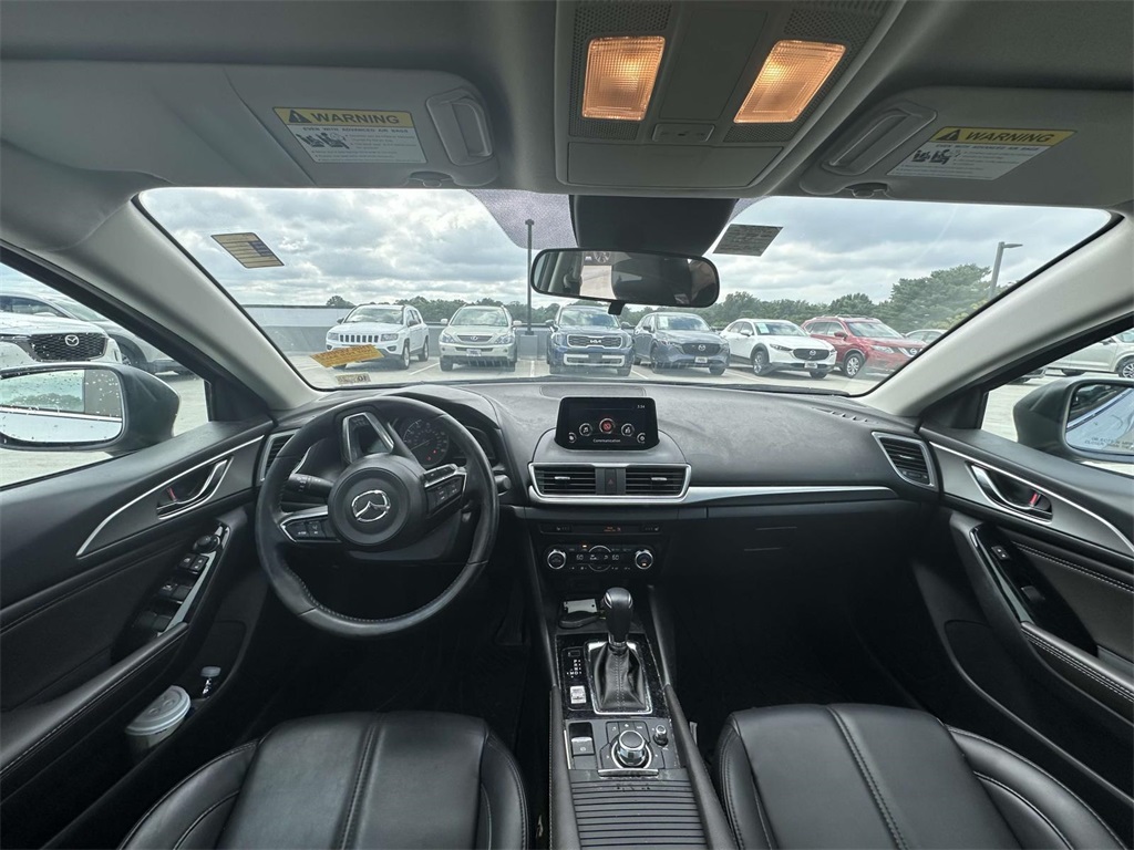 2018 Mazda Mazda3 Touring photo 2