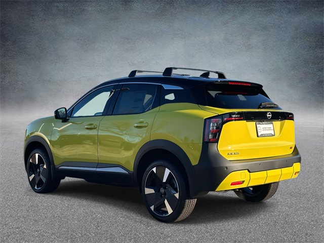 2026 Nissan Kicks SR photo 3