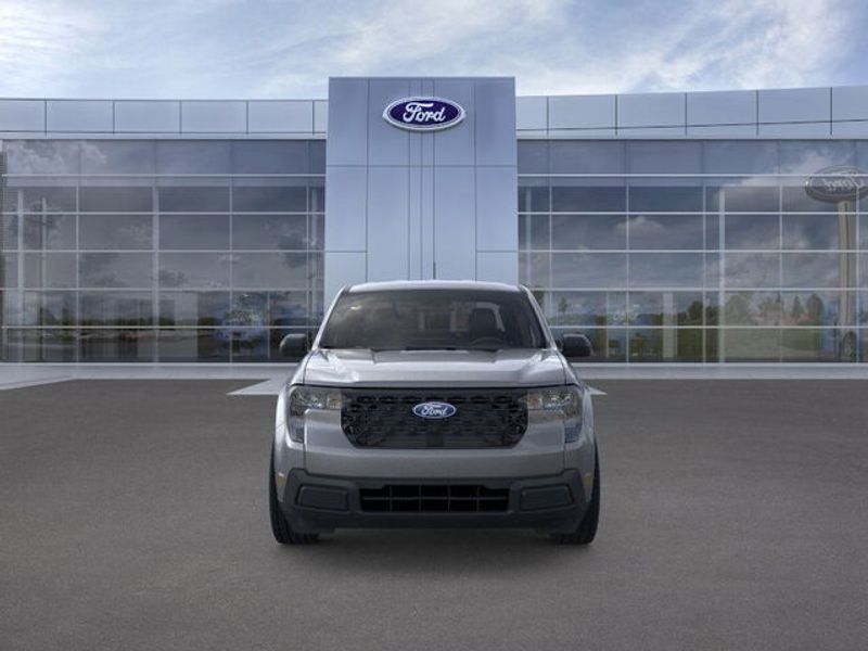 2025 Ford Maverick XL photo 2